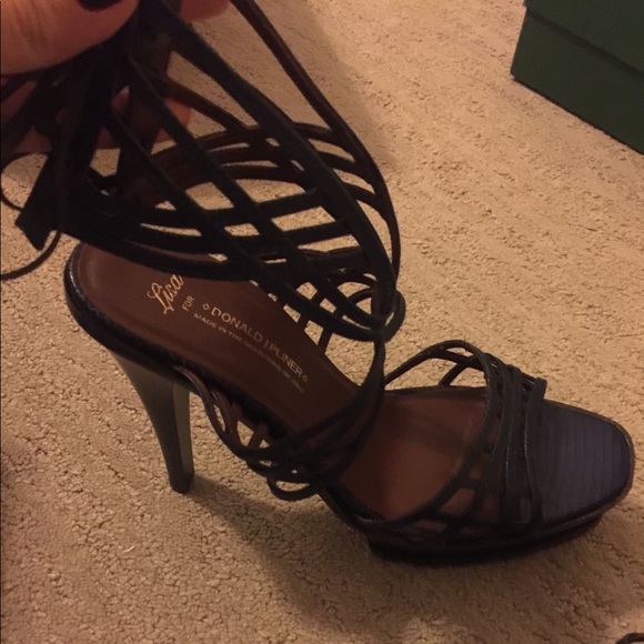 Lisa for Donald J Pliner leather platform heel - Picture 5 of 8